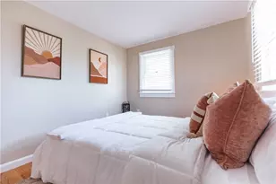 28 Dixon St, Newport, RI 02840 - Photo 12