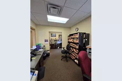 2871 Post Road, Warwick, RI 02886 - Photo 20