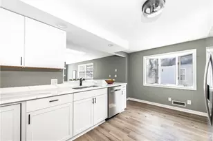 70 Manistee St, Pawtucket, RI 02861 - Photo 6