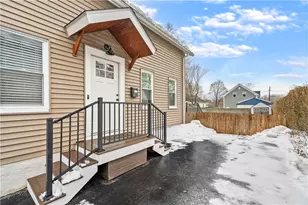 25 Vermont St, Johnston, RI 02919 - Photo 10