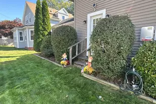 25 Vermont St, Johnston, RI 02919 - Photo 6