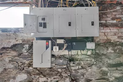 70 Lincoln Avenue, Central Falls, RI 02863 - Photo 8