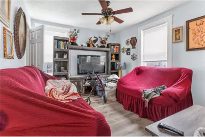 70 Lincoln Avenue, Central Falls, RI 02863 - Photo 4