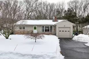 146 Edmond Dr, Warwick, RI 02886 - Photo 2