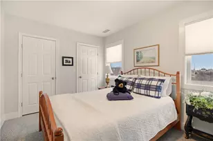 58 Seafare Ln, Portsmouth, RI 02871 - Photo 26