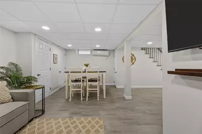 386 Mendon Avenue, Pawtucket, RI 02861 - Photo 4