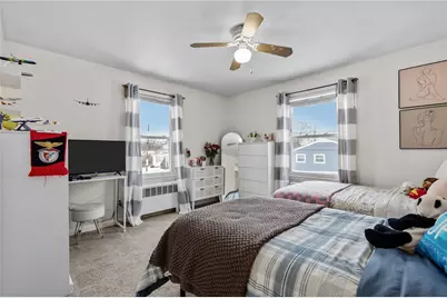 386 Mendon Avenue, Pawtucket, RI 02861 - Photo 14