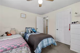 386 Mendon Ave, Pawtucket, RI 02861 - Photo 16