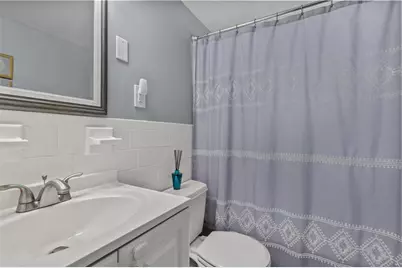386 Mendon Avenue, Pawtucket, RI 02861 - Photo 8
