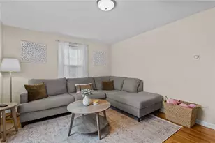 386 Mendon Ave, Pawtucket, RI 02861 - Photo 32