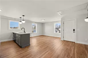 36 Evarts St, Newport, RI 02840 - Photo 6