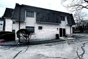 1560 Douglas Ave, North Providence, RI 02904 - Photo 4