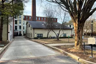 15 Higgins St, Smithfield, RI 02917 - Photo 2