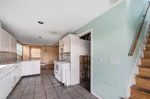 58 Manning St, North Providence, RI 02911 - Photo 10