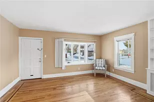 957 Mineral Spring Ave, Pawtucket, RI 02860 - Photo 4