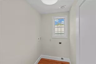 117 Sharon St, Providence, RI 02908 - Photo 6