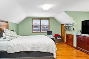 77 Minto St, Providence, RI 02908 - Photo 16