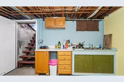 77 Minto Street, Providence, RI 02908 - Photo 32