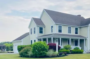 105 Lilac Ln, Portsmouth, RI 02871 - Photo 1