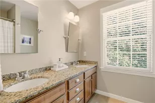 105 Lilac Ln, Portsmouth, RI 02871 - Photo 20