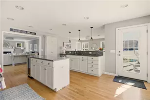 105 Lilac Ln, Portsmouth, RI 02871 - Photo 14