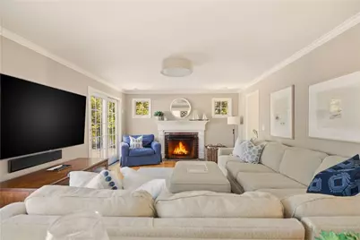 105 Lilac Lane, Portsmouth, RI 02871 - Photo 6