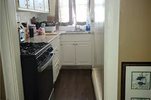 115 Bellevue Ave, Pawtucket, RI 02861 - Photo 12