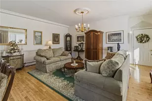 553 Bellevue Ave, Newport, RI 02840 - Photo 14