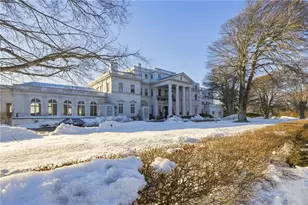 553 Bellevue Ave, Newport, RI 02840 - Photo 4