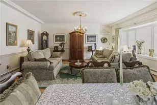 553 Bellevue Ave, Newport, RI 02840 - Photo 12