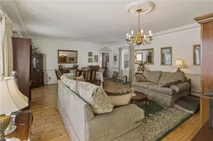 553 Bellevue Ave, Newport, RI 02840 - Photo 10