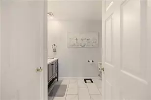 3524 West Shore Rd Building C-704 Rd, Warwick, RI 02886 - Photo 10