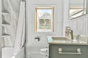 14 Winthrop St, East Providence, RI 02915 - Photo 18