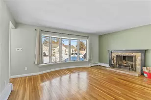 14 Winthrop St, East Providence, RI 02915 - Photo 4