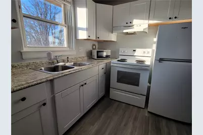 70 Carroll Avenue #303, Newport, RI 02840 - Photo 4