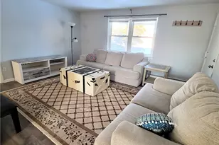 70 Carroll Ave, Newport, RI 02840 - Photo 6