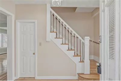 37 West Street, West Warwick, RI 02893 - Photo 10