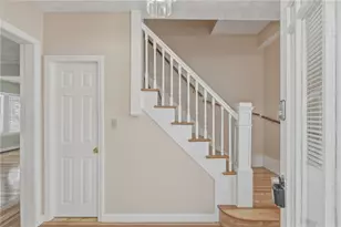 37 West St, West Warwick, RI 02893 - Photo 10