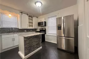 31 Ceres St, Providence, RI 02908 - Photo 2