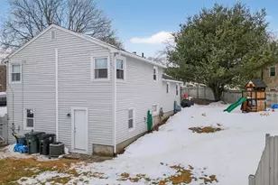 1 Pettine St, Coventry, RI 02816 - Photo 4