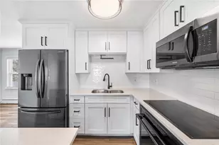 101 Grand View St, Providence, RI 02906 - Photo 8