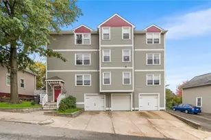 101 Grand View St, Providence, RI 02906 - Photo 2