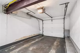 101 Grand View St, Providence, RI 02906 - Photo 32