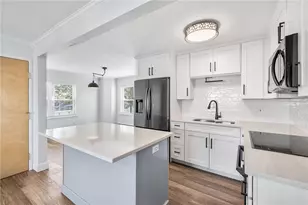 101 Grand View St, Providence, RI 02906 - Photo 10