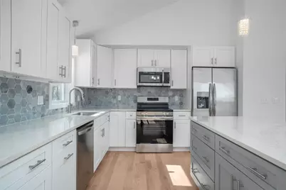 71 Woodmist Way, North Kingstown, RI 02852 - Photo 4