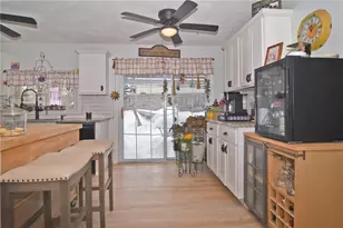 37 Gerald St, Warwick, RI 02886 - Photo 12