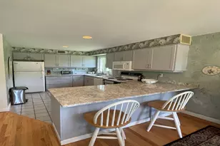 15 Hammersmith Rd, Newport, RI 02840 - Photo 12