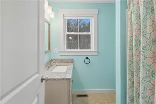 12 Park Ave, Narragansett, RI 02882 - Photo 14