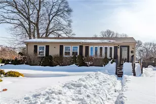 152 Almy St, Warwick, RI 02886 - Photo 4