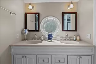 34 Catherine St, Newport, RI 02840 - Photo 20